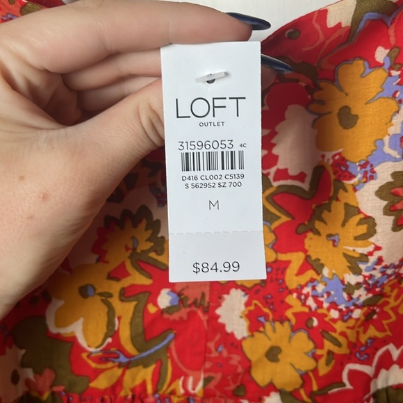 Loft red floral mini dress- never worn tags attached- medium - Picture 4 of 4